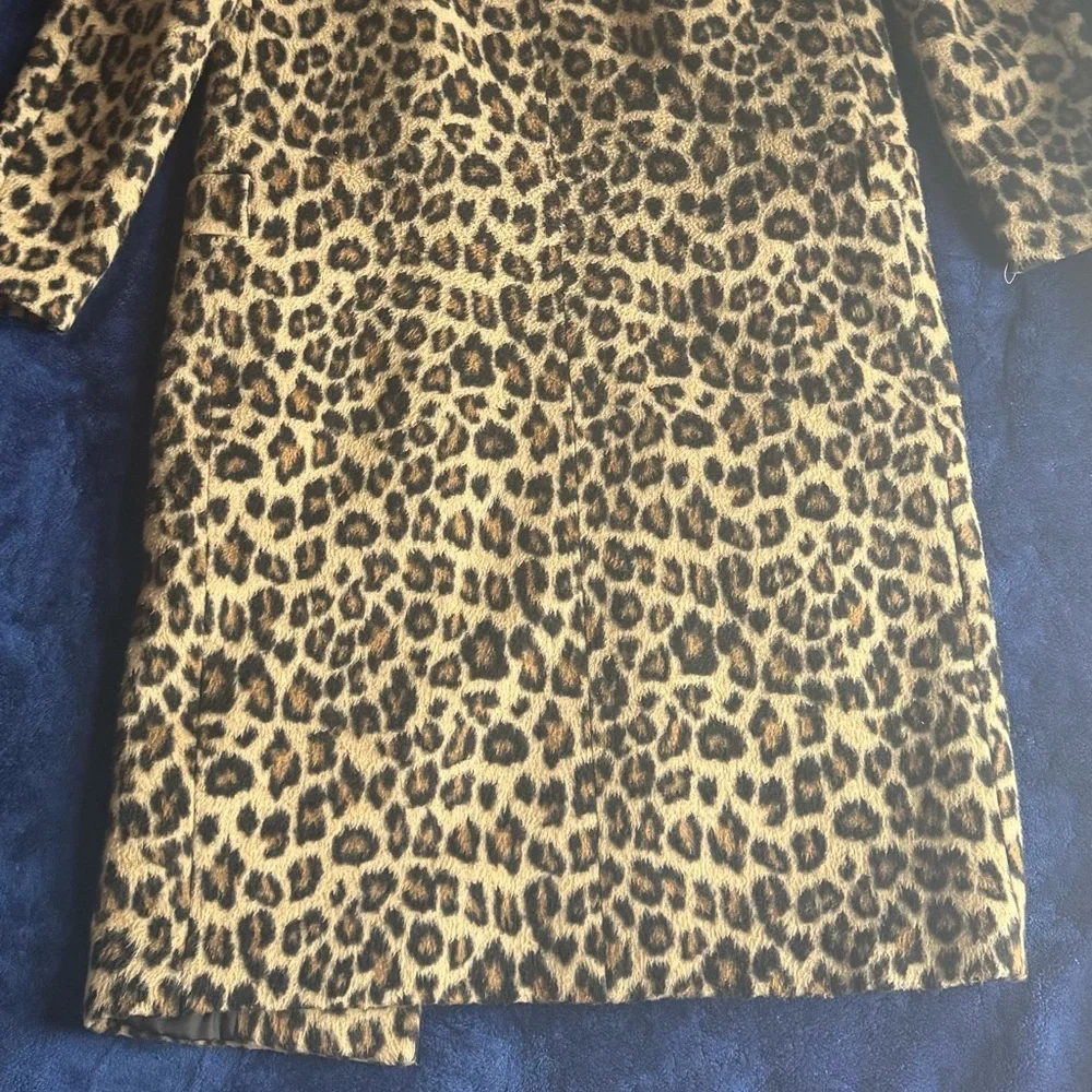 Express XS Leopard Print Teddy Button Coat - Picture 8 of 8